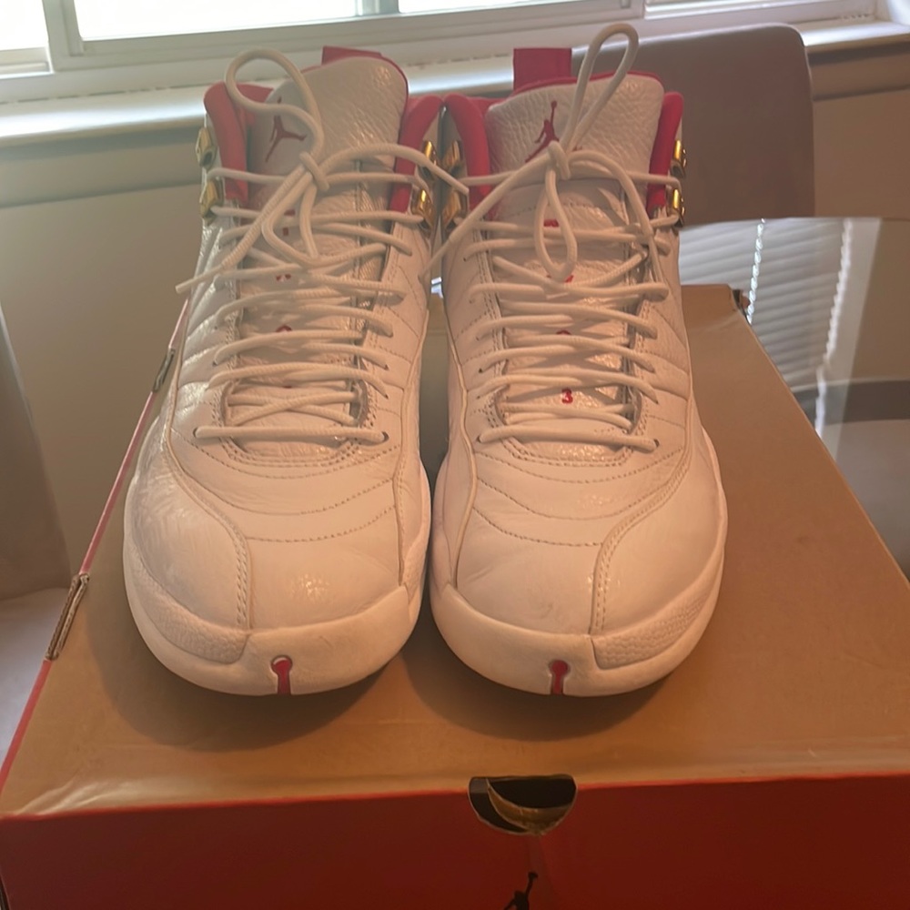 Men Jordan 12